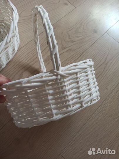 Корзина плетеная белая