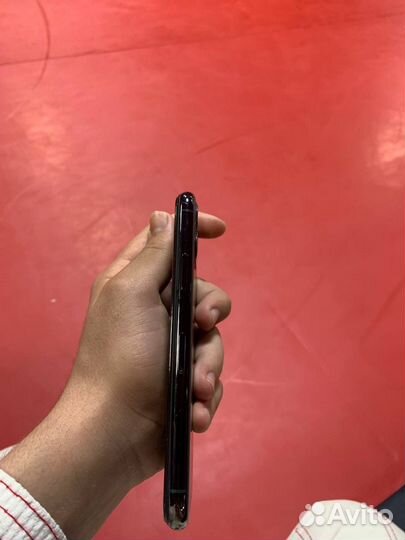 iPhone 11 Pro, 64 ГБ