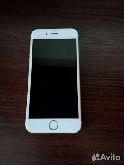 Телефон iPhone 6s
