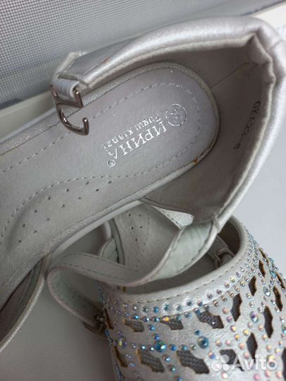 Туфли праздничные