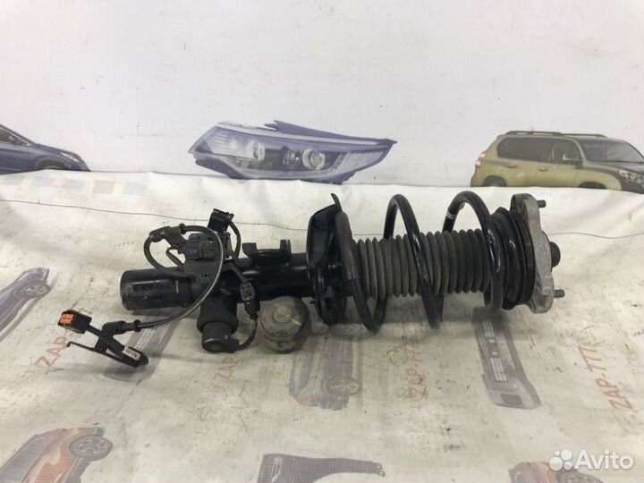 Стойка в сборе передняя правая Kia Stinger