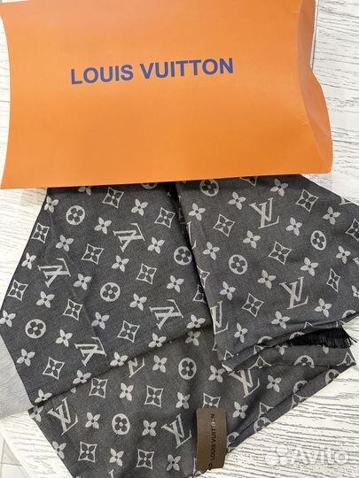 Палантин новый LV