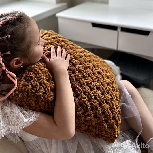 Подушки (пара) новые мягкие /интерьер