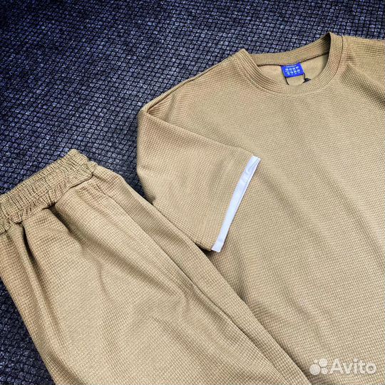 Спортивные Костюмы (Магазин)