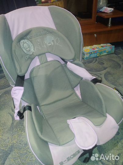 Автомобильное кресло