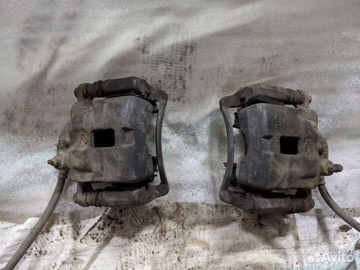 Суппорта передние Nissan Almera N15