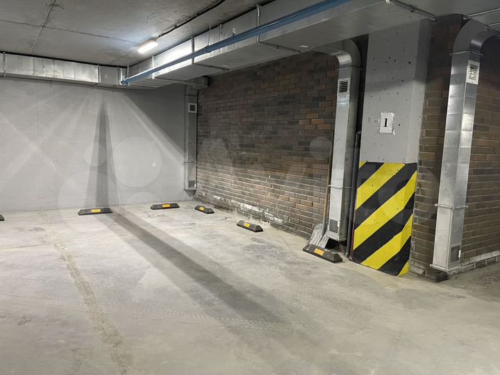 Машиноместо