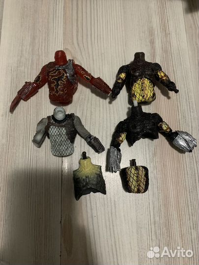Запчасти от фигурок хищников Neca