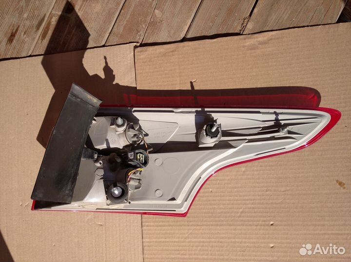 Фонарь задний левый Ford Focus 3 wagon