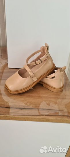 Туфли для девочки 29-30 размер