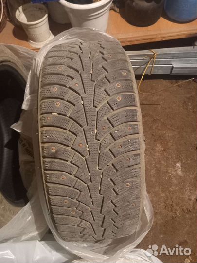 Winrun WR-12 215/45 R17