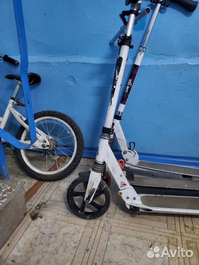 Самокат детский со светящимися колесами