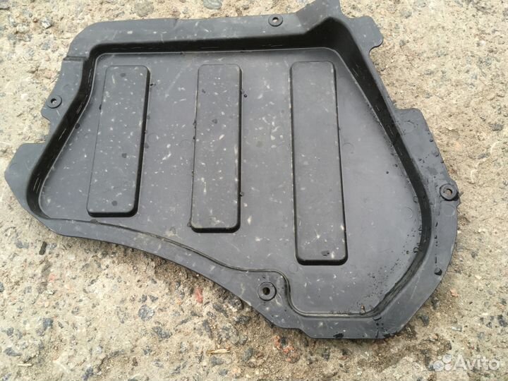 Пыльник багажника правый Kia Sorento 2