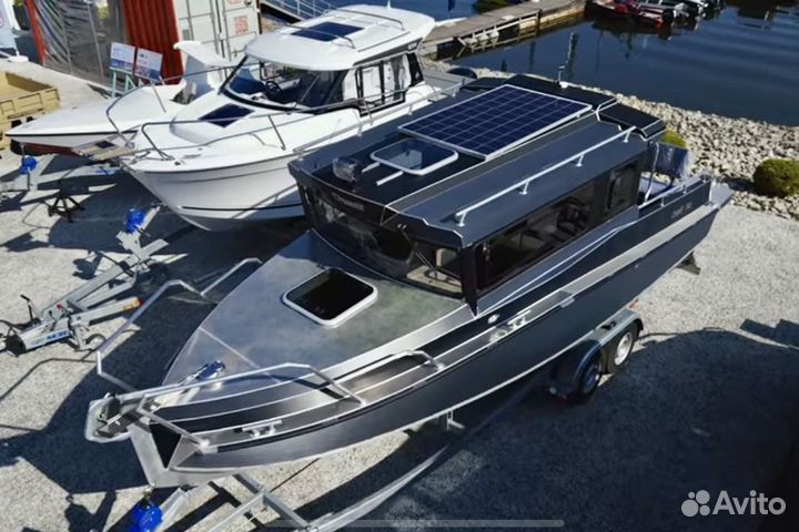 Продаю алюминиевый катер с туалетом и каютой