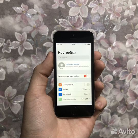 iPhone SE, 16 ГБ