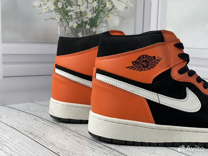 Кроссовки Nike air jordan 1