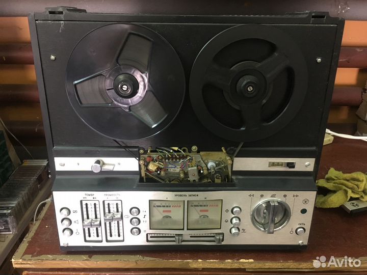 Катушечный магнитофон «Астра 209 стерео»