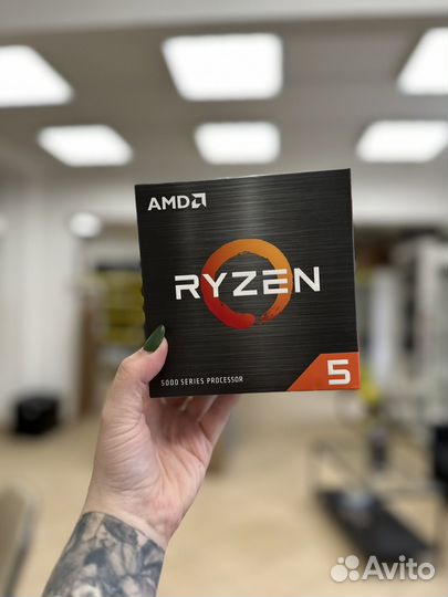 Процессор AMD Ryzen 5 5600X box с кулером (AM4) но