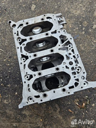 Нижняя плита для двигателя D4HE