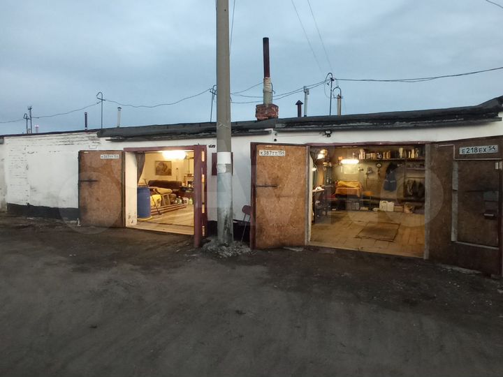 Гараж, > 30 м²