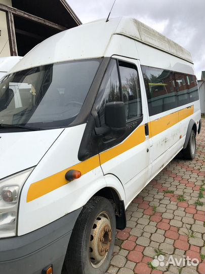 Ford Transit микроавтобус, 2011