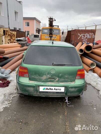 Volkswagen Golf 1.4 МТ, 2000, битый, 350 000 км