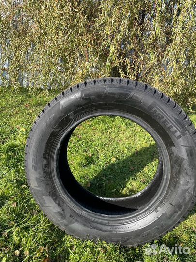 Pirelli Ice Zero 225/65 R17