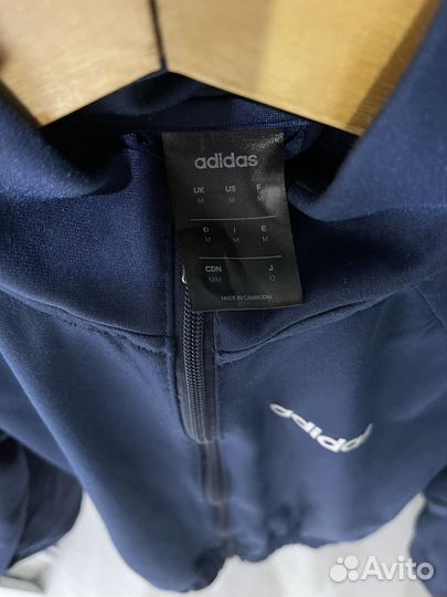 Спортивный костюм adidas