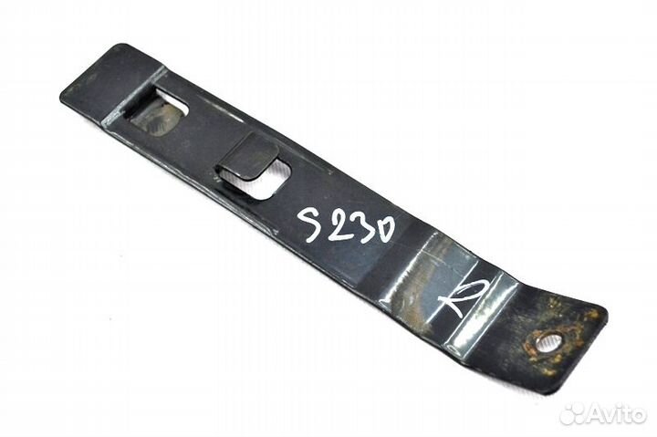 Зажим крыла, ведущий мост scania R-Series (01.04)