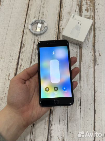 iPhone 8 Plus, 64 ГБ