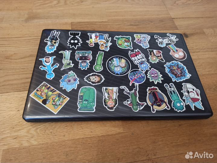 Ноутбук dexp w670sfq(hd+)