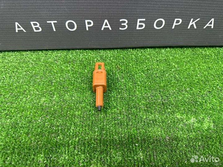 Датчик включения стоп-сигнала Infiniti Qx50 J55