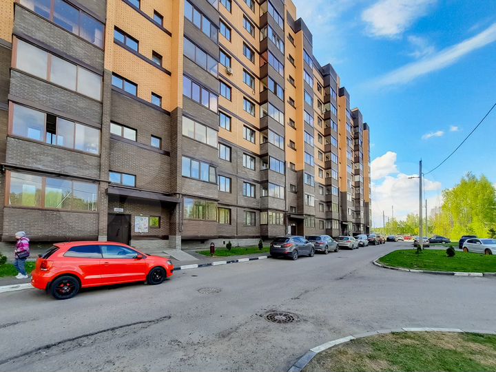 2-к. квартира, 63 м², 4/9 эт.