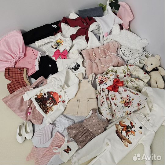 Большой комплект одежды для куклы Паола Рейна