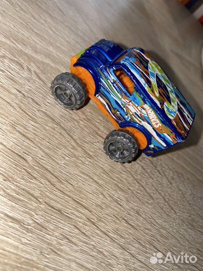 Машинка hot wheels monster dairy delivery