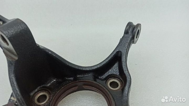 Кулак поворотный передний правый Kia Soul SK G4FG