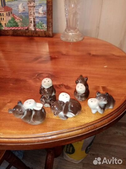 Фарфоровые статуэтки медвежат