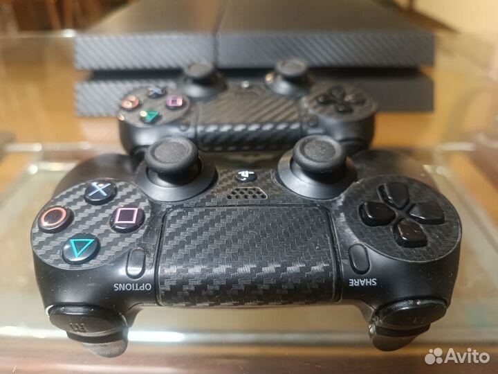 Sony playstation 4 1TB + 2 джоя+ Игры