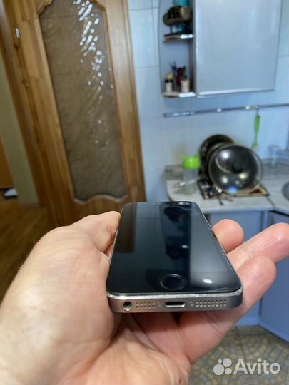 iPhone 5S, 16 ГБ