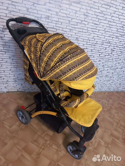 Прогулочная коляска