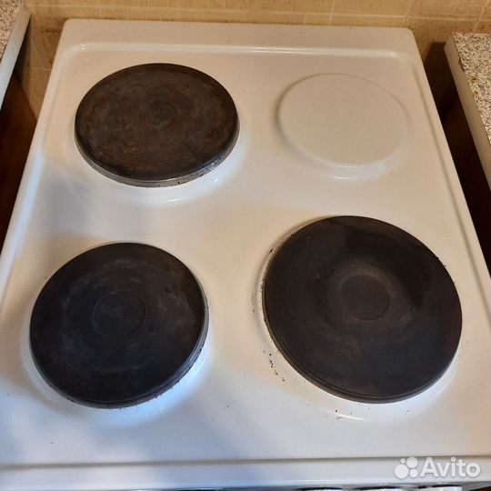 Плита электрическая Лысьва в отличном состоянии