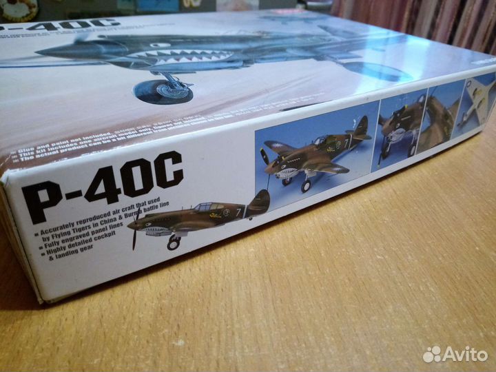 Сборная модель истребителя Р-40С масштаб 1:48