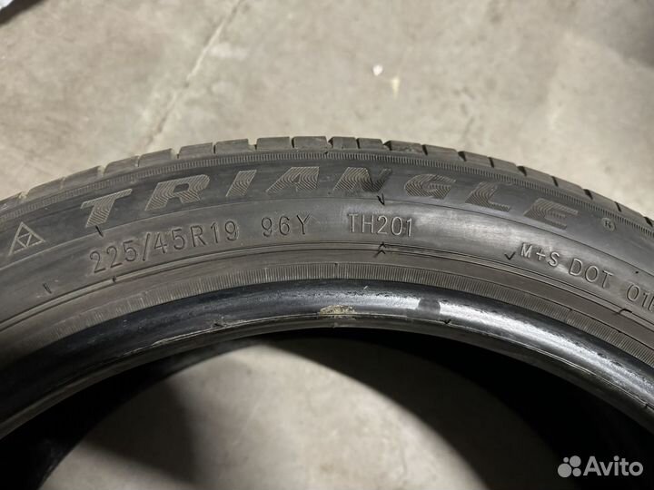 Triangle Sportex TSH11 225/45 R19 96Y