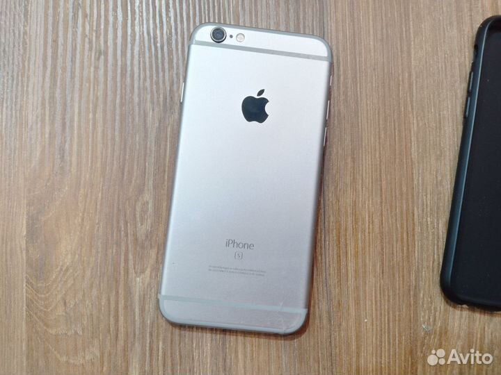 iPhone 6S, 64 ГБ