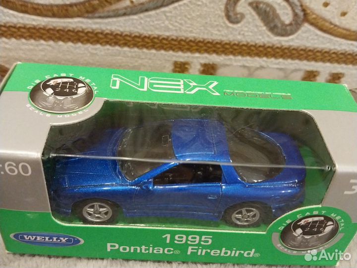 Welly 1:60 - 1:64 Pontiac Firebird 1995