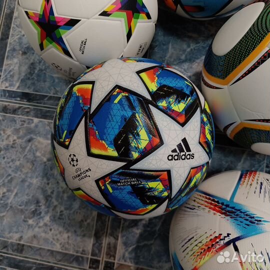 Футбольный мяч новый