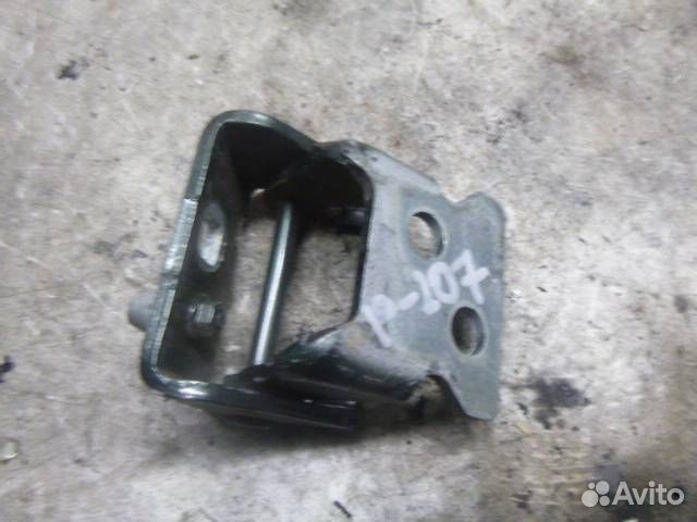 Петля двери Peugeot 207 2006