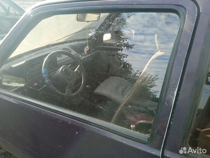 Стекло левой двери Ока ваз 1111 1113