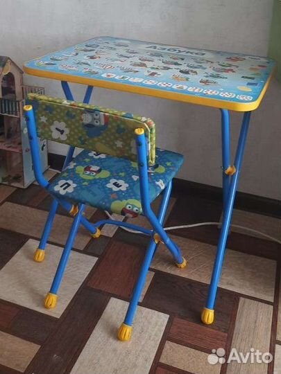 Детский стол и стул для занятий