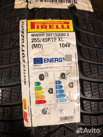 Pirelli Winter Sottozero 3 255/45 R19 104V